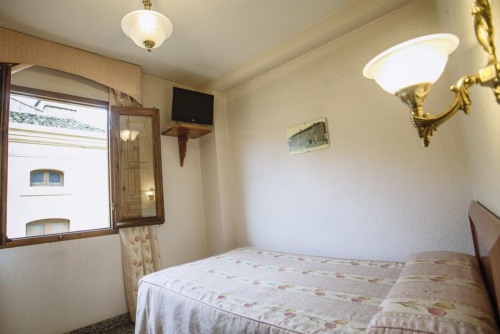 Hostal Plaza Ciudad-Rodrigo 객실 사진